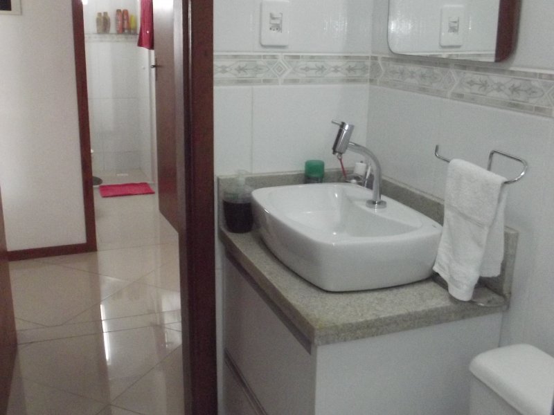 Apartamento à venda Ingleses Norte com 68m² e 2 quartos por R$ 149.990 - 726162411-banheiro-suite.JPG