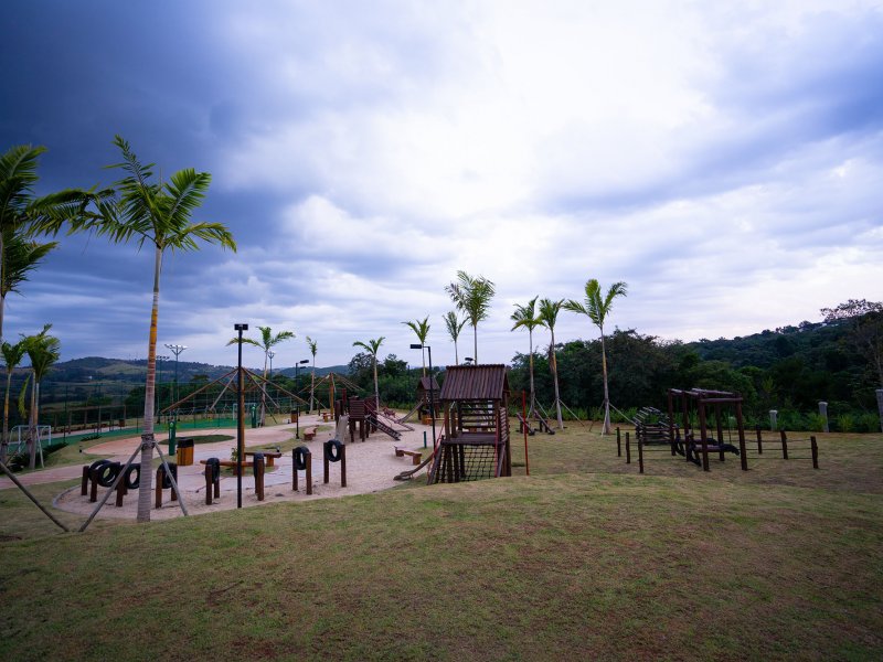 Terreno à venda Souzas com 1484m² e 1 quarto por R$ 930.000 - 1819703948-playground.jpg