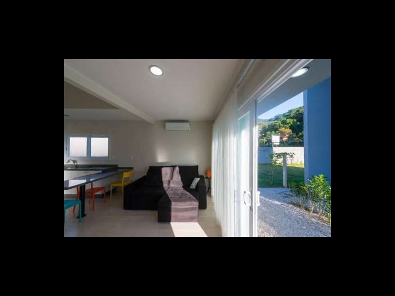 Casa à venda Porto da Lagoa com 206m² e 2 quartos por R$ 950.000 - 189898021-2b58ff147a18c129b5ba8e81a9341091.jpg