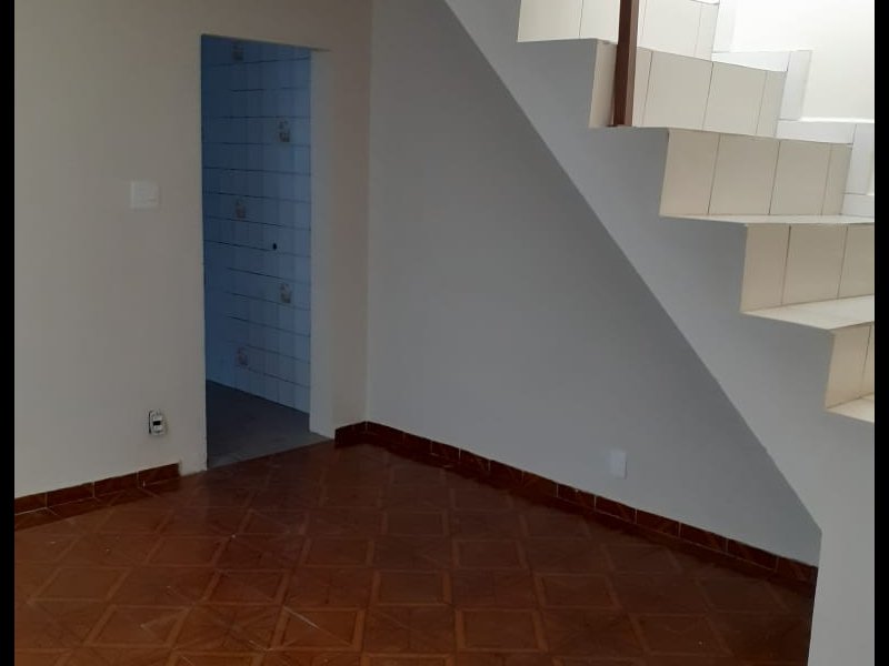 Casa à venda Perdizes com 196m² e 4 quartos por R$ 900.000 - 1286920705-escada-3.jpg