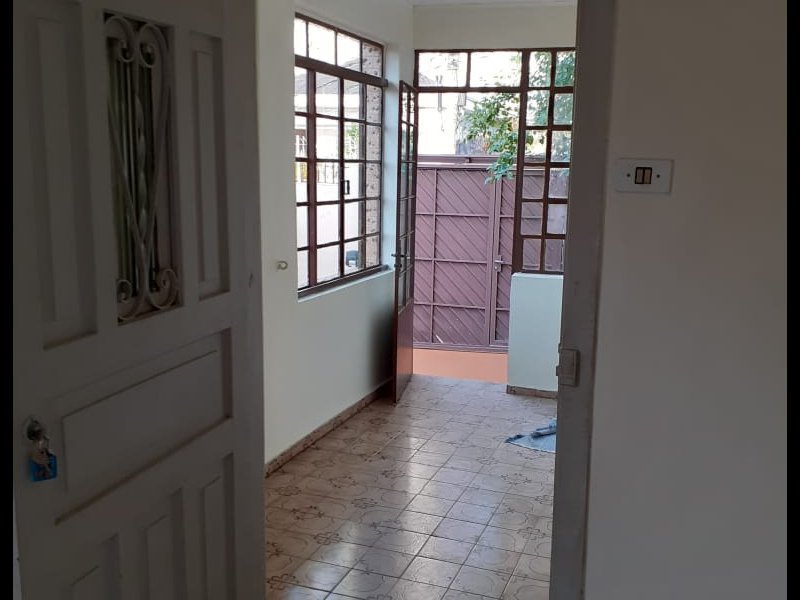 Casa à venda Perdizes com 196m² e 4 quartos por R$ 900.000 - 1528067324-entrada-area.jpg