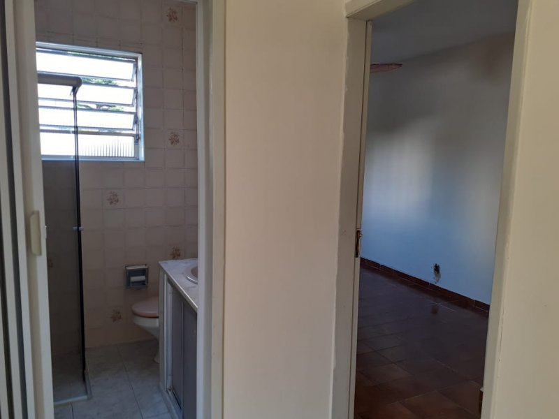 Casa à venda Perdizes com 196m² e 4 quartos por R$ 900.000 - 2043511966-banheiro-casa-2.jpg