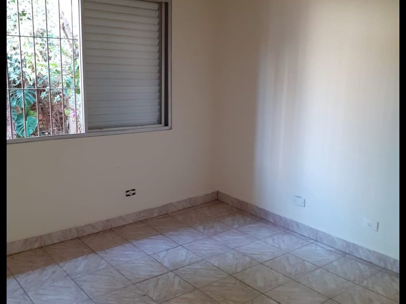 Casa à venda Perdizes com 196m² e 4 quartos por R$ 900.000 - 2123002100-quarto-1.jpg