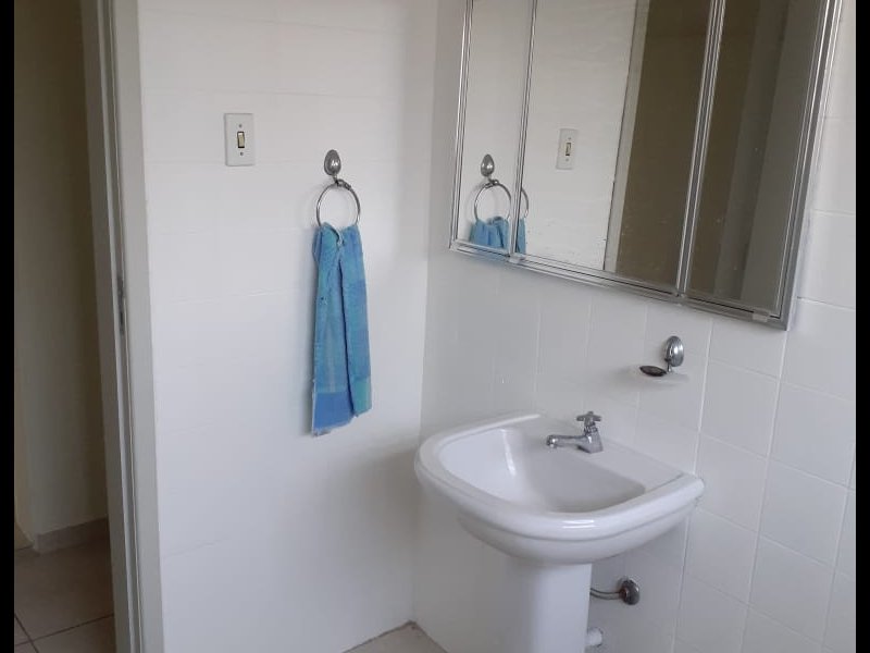 Casa à venda Perdizes com 196m² e 4 quartos por R$ 900.000 - 666044370-banheiro-pia.jpg
