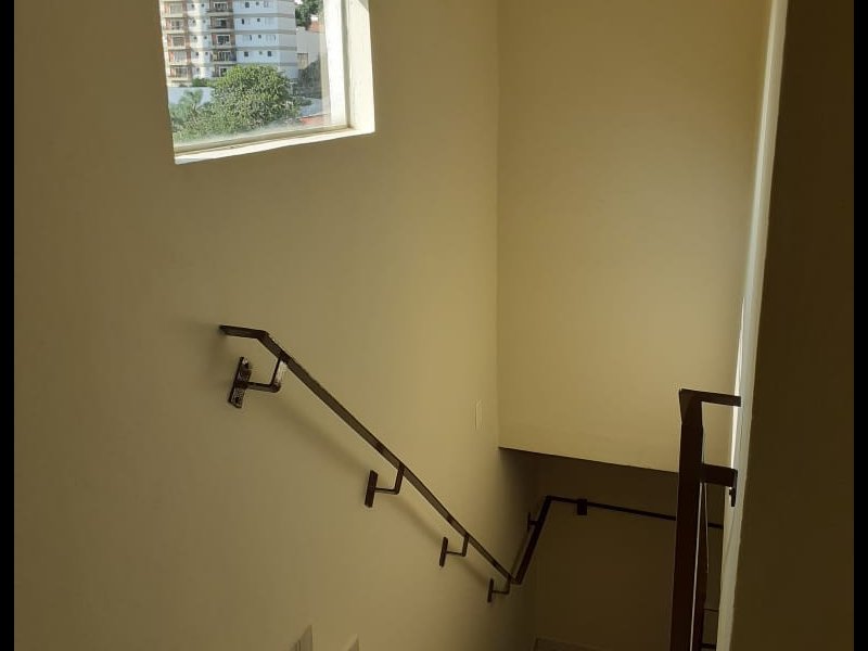 Casa à venda Perdizes com 196m² e 4 quartos por R$ 900.000 - 71050719-hall-escada-casa-2.jpg