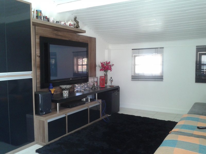 Casa à venda Itaipu com 300m² e 3 quartos por R$ 985.000 - 158484378-sala-tv.jpg