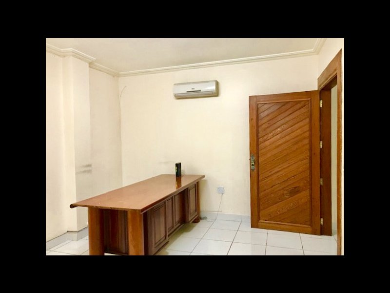 Comercial para alugar Centro com 300m² e  quartos por R$ 3.000 - 4763643-a5b488e4-e3d5-4d38-b834-57b4575560a3.jpeg