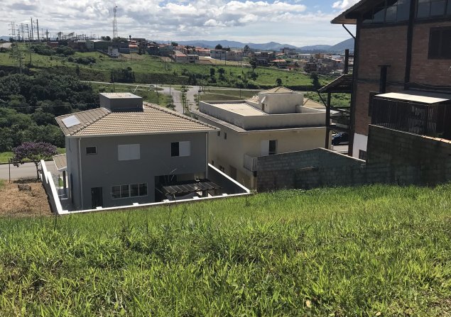 imóvel com 300m²