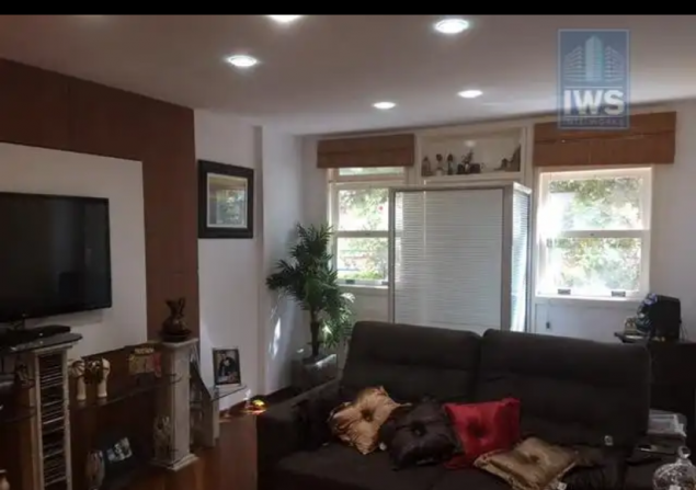 imóvel com 223m²