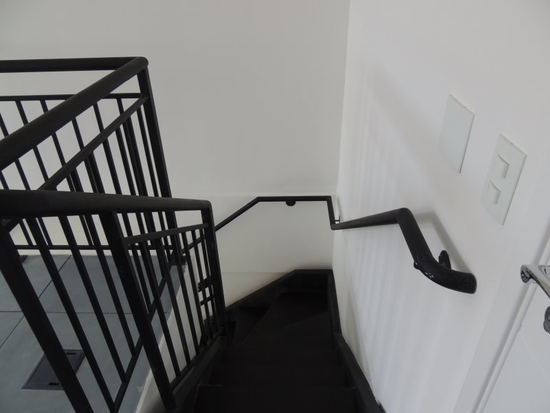 Comercial à venda Jabaquara com 72m² e  quartos por R$ 649.999 - 266690704-sala-duplex-piso-superior-escada-acesso-piso-inferior.JPG