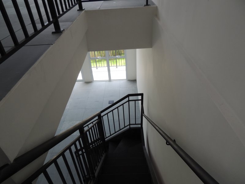Comercial à venda Jabaquara com 72m² e  quartos por R$ 649.999 - 982464217-sala-duplex-piso-superior-escada-acesso-piso-inferio-02.JPG