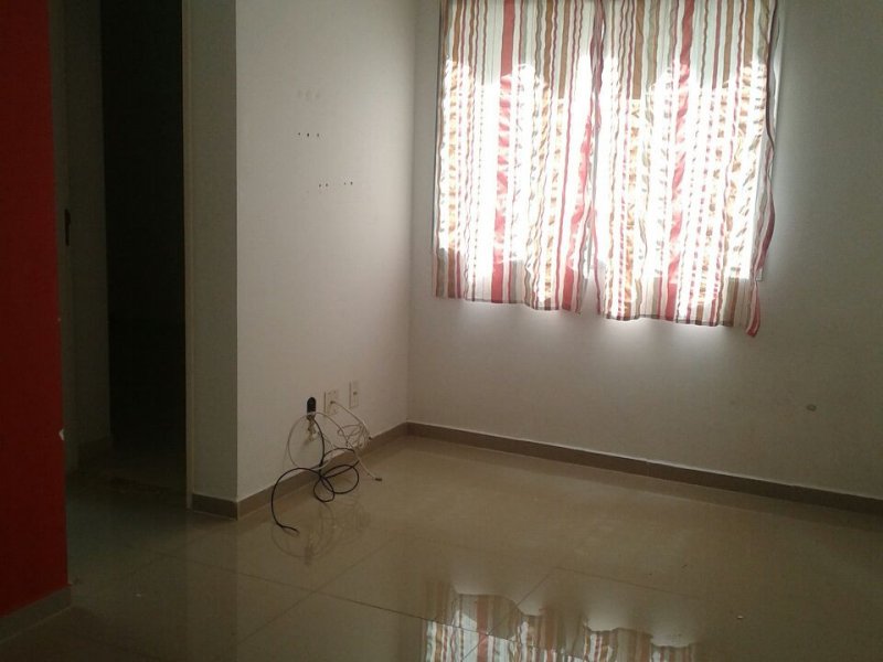 Apartamento à venda Vila Urupês com 47m² e 2 quartos por R$ 170.000 - 1381157520-04-sala.jpg