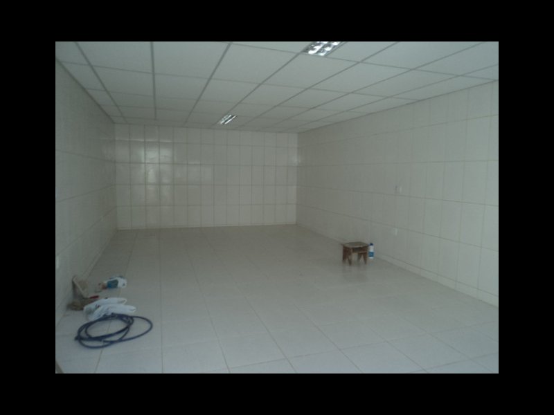 Comercial para alugar Terra Nova com 150m² e  quartos por R$ 1.600 - 1056615818-salao4.JPG