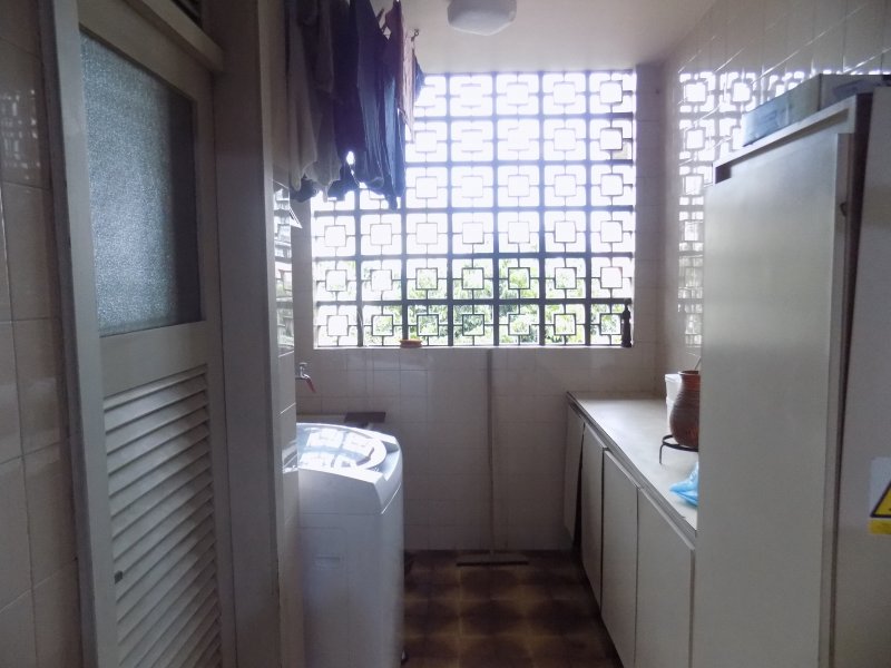 Apartamento à venda Tijuca com 100m² e 4 quartos por R$ 650.000 - 1154919127-areadeservico.jpg