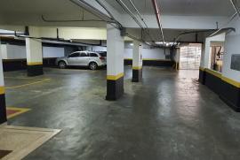 38411912-05-garagem-1.jpg