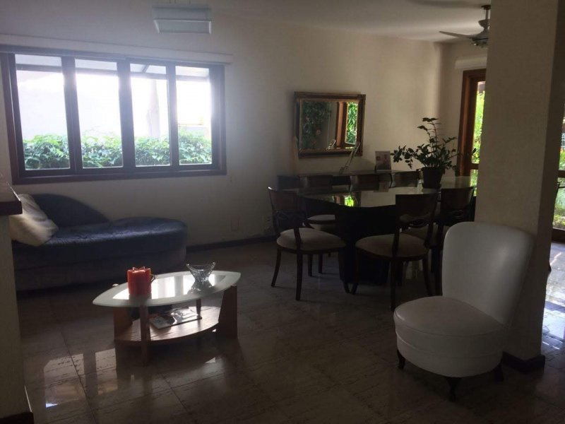 Casa à venda Engenho do Mato com 630m² e 4 quartos por R$ 1.300.000 - 1279750204-sala.jpg