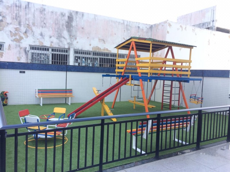 Apartamento à venda Pernambués com 67m² e 2 quartos por R$ 426.000 - 681718335-parquinho.jpeg