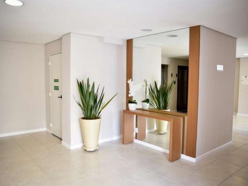 Apartamento à venda Jardim Caboré com 64m² e 2 quartos por R$ 350.000 - 321568905-hall.jpg