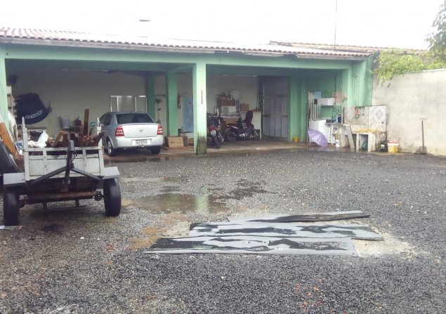 imóvel com 300m²
