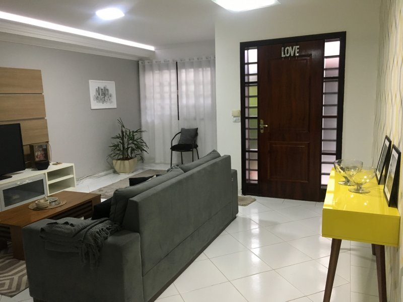 Casa à venda Vila Oliveira com 198m² e 3 quartos por R$ 600.000 - 2002415972-67daa2d5-341a-47cd-988d-55185c9e7498.jpeg