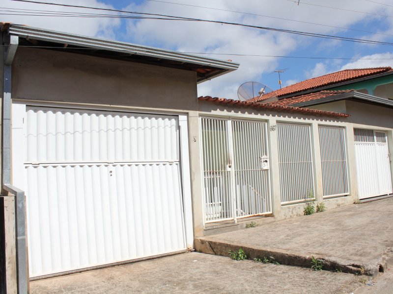 Casa à venda Machado com 300m² e 6 quartos por R$ 700.000 - 1776056592-frente.JPG