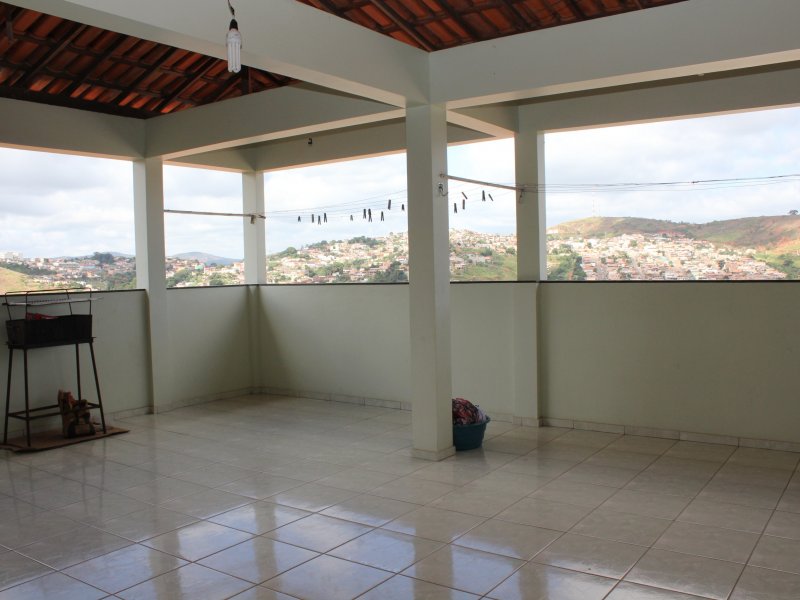 Casa à venda Machado com 300m² e 6 quartos por R$ 700.000 - 302194730-terraco.JPG