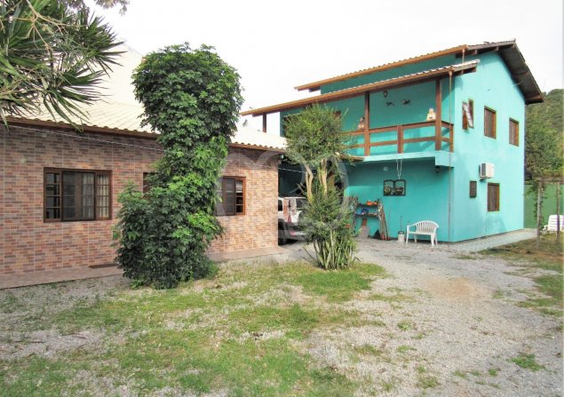 imóvel com 620m²