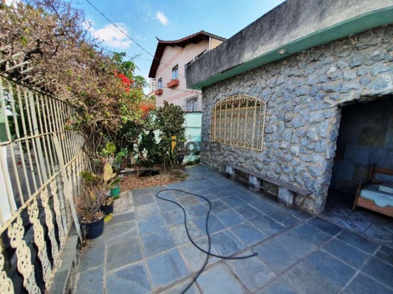 imóvel com 345m² - Alto dos Pinheiros - Belo Horizonte