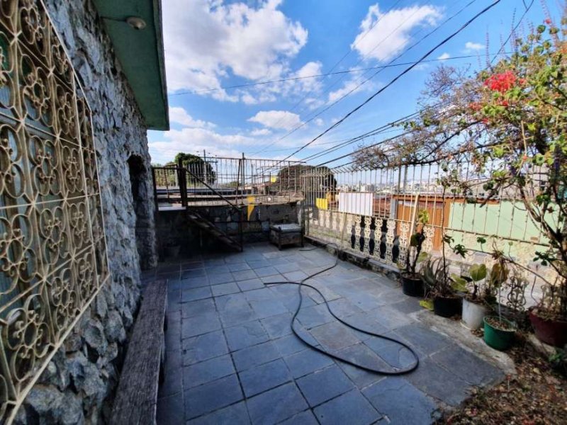 imóvel com 345m² - Alto dos Pinheiros - Belo Horizonte