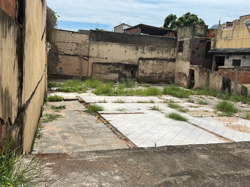 imóvel com 303m² - Senador Camará - Rio de Janeiro