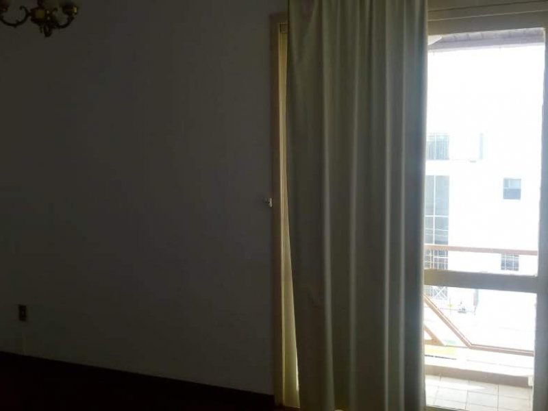 Apartamento à venda Centro com 59m² e 2 quartos por R$ 190.000 - 1505949812-quarto-casal-com-sacada.jpg