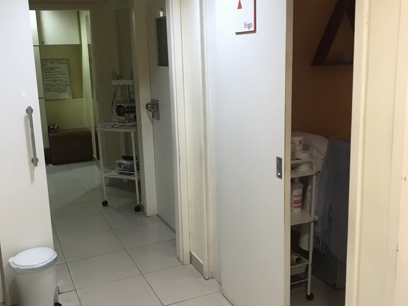 Comercial à venda Barra da Tijuca com 121m² e  quartos por R$ 850.000 - 1353779523-img-4380.jpg