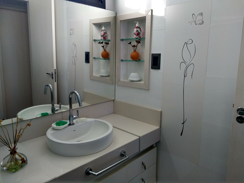 Apartamento à venda Caminho das Árvores com 110m² e 3 quartos por R$ 560.000 - 1390911838-banheiro-2.jpg