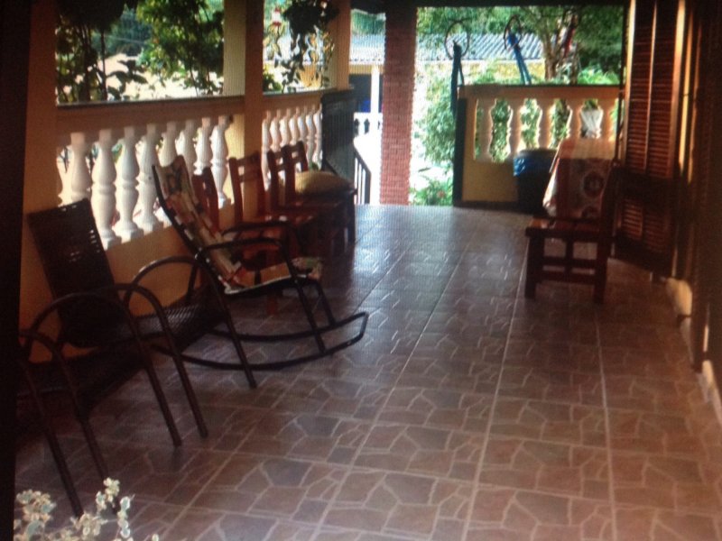 imóvel com 250m² - Centro - Pedro de Toledo