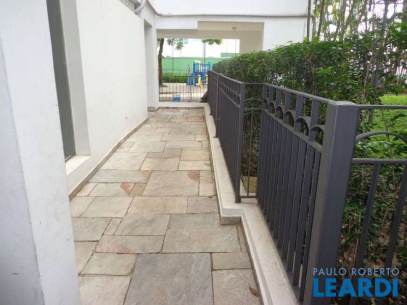 Apartamento à venda Real Parque com 81m² e 2 quartos por R$ 600.000 - 671307517-area-exterva.jpg
