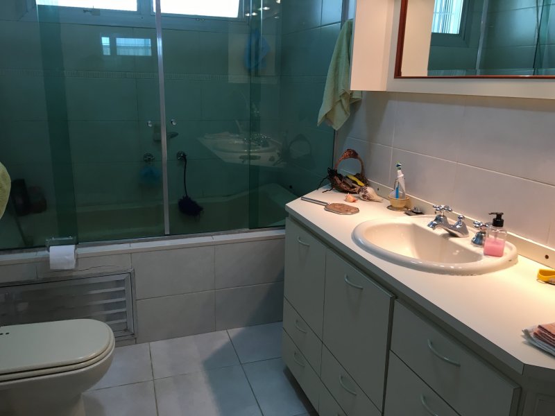 Casa à venda Jardim Aeroporto com 200m² e 3 quartos por R$ 900.000 - 1987826346-banheiro-suite1.jpg