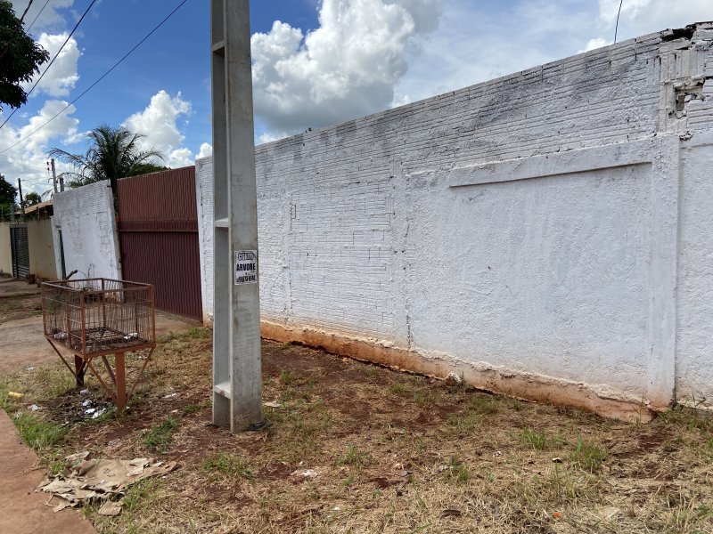 Terreno à venda Cel. Antonino com 320m² e 1 quarto por R$ 250.000 - 1895721953-8c417a5c-7e5f-4477-b1a7-2a6c5eae80df.jpeg