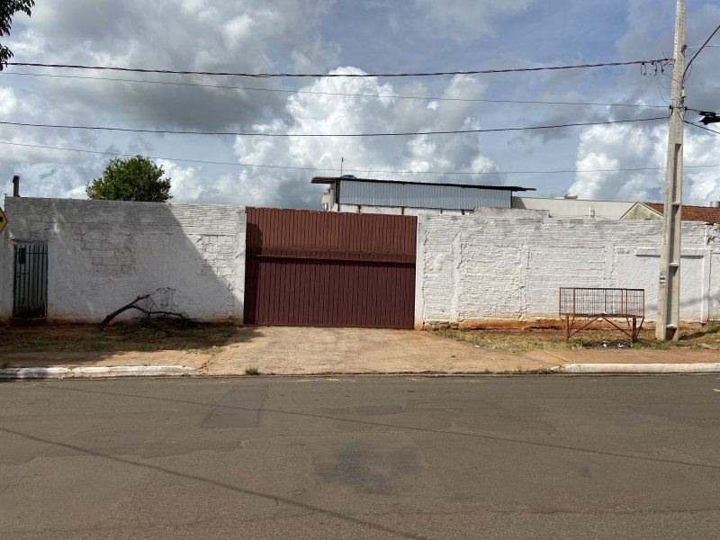 Terreno à venda Cel. Antonino com 320m² e 1 quarto por R$ 250.000 - 31877825-0c79ab13-f1c5-459b-a2a0-c1f935a08432.jpeg