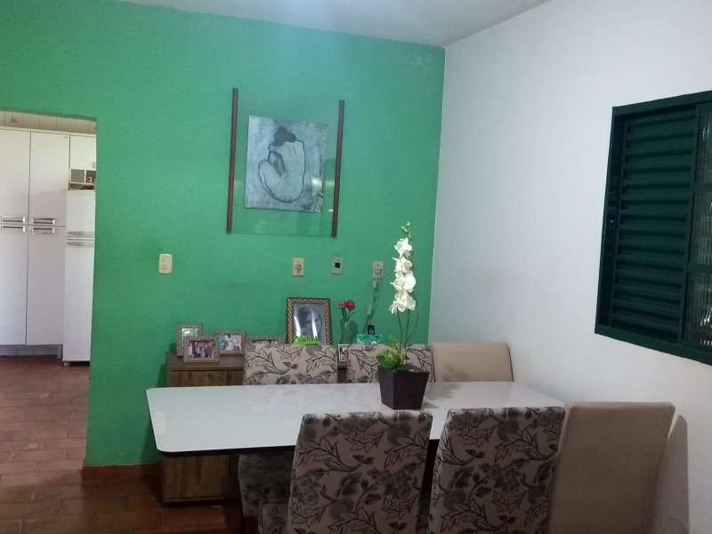 Casa à venda Santa Mônica com 90m² e 3 quartos por R$ 380.000 - 595847748-img-20180909-140919285.jpg