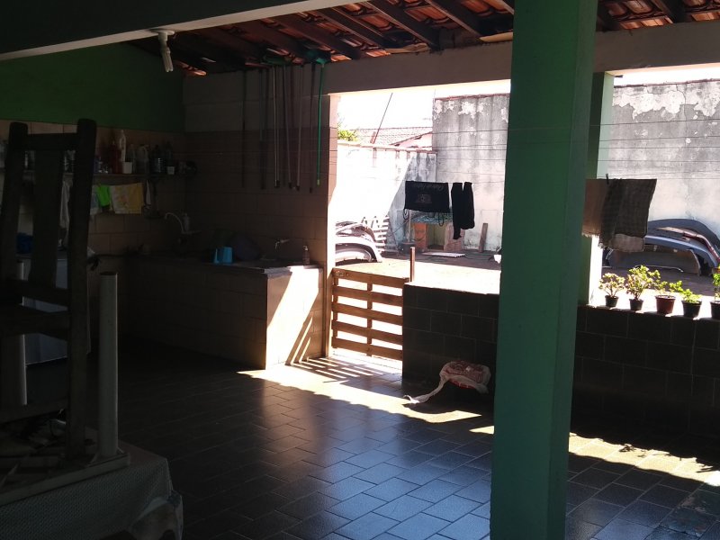 Casa à venda Santa Mônica com 90m² e 3 quartos por R$ 380.000 - 662033219-img-20180909-140519129.jpg
