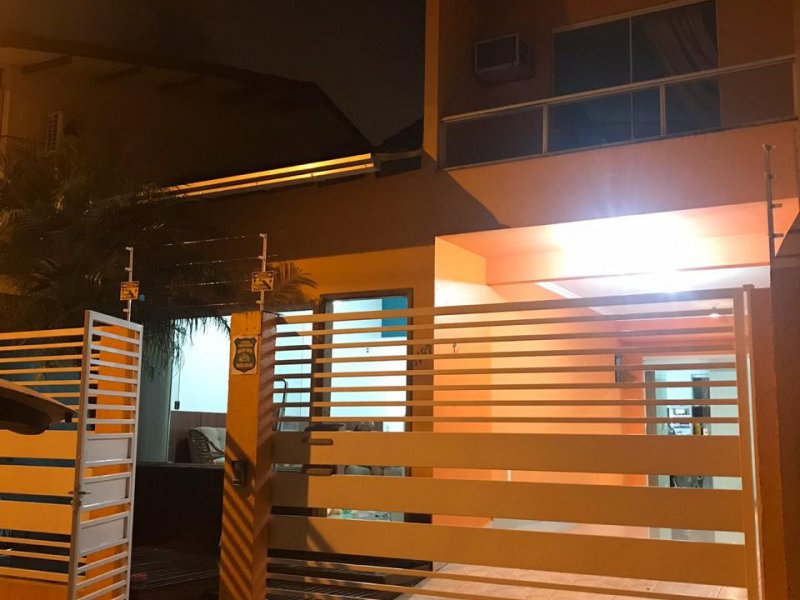 Casa à venda Centro com 180m² e 3 quartos por R$ 700.000 - 1278363728-2e0821cc-4986-4040-8195-6210175b896e.jpeg