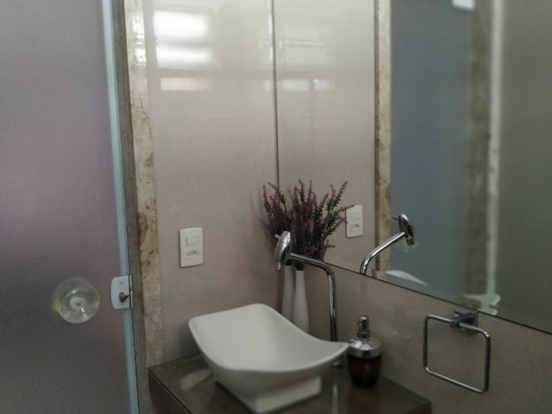 Apartamento à venda Inhoaíba com 49m² e 2 quartos por R$ 249.000 - 1819329326-15-banheiro.jpeg