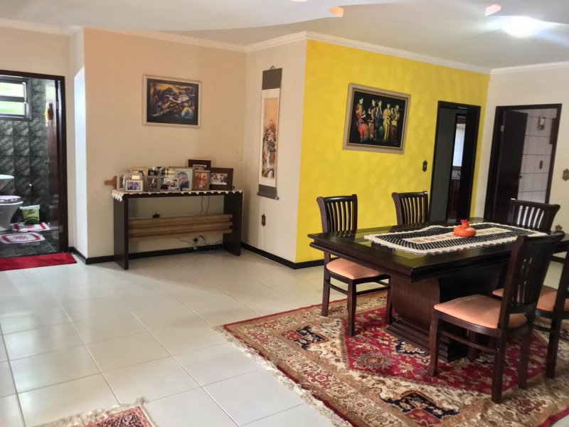 Casa à venda Saguaçu com 310m² e 4 quartos por R$ 920.000 - 96607287-foto-casa-o.jpg