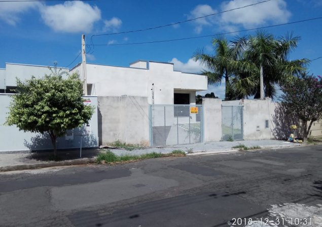 imóvel com 300m²