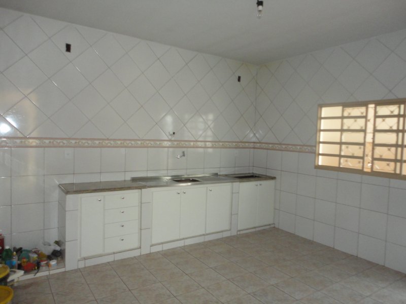 Casa à venda São Francisco com 427m² e 3 quartos por R$ 330.000 - 1401213492-chip-8-gb-394.JPG