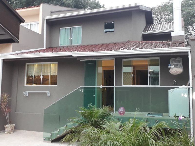 Casa à venda Parolin com 200m² e 3 quartos por R$ 820.000 - 1060201230-inbound5151892443964417846.jpg