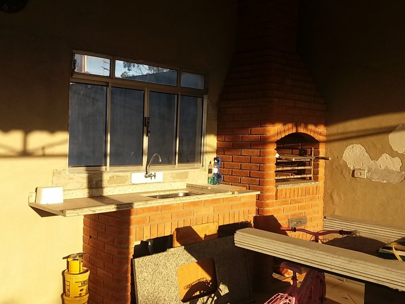 Casa à venda Conjunto Residencial José Bonifacio com 290m² e 3 quartos por R$ 790.000 - 1164937861-churrasqueira.jpg