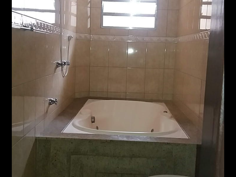 Casa à venda Conjunto Residencial José Bonifacio com 290m² e 3 quartos por R$ 790.000 - 1933679362-banheiro.png