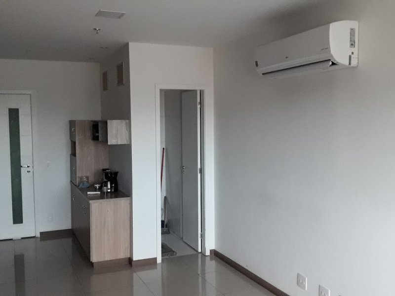 Comercial para alugar Vila Três com 21m² e  quartos por R$ 1.000 - 1866729258-3.jpg