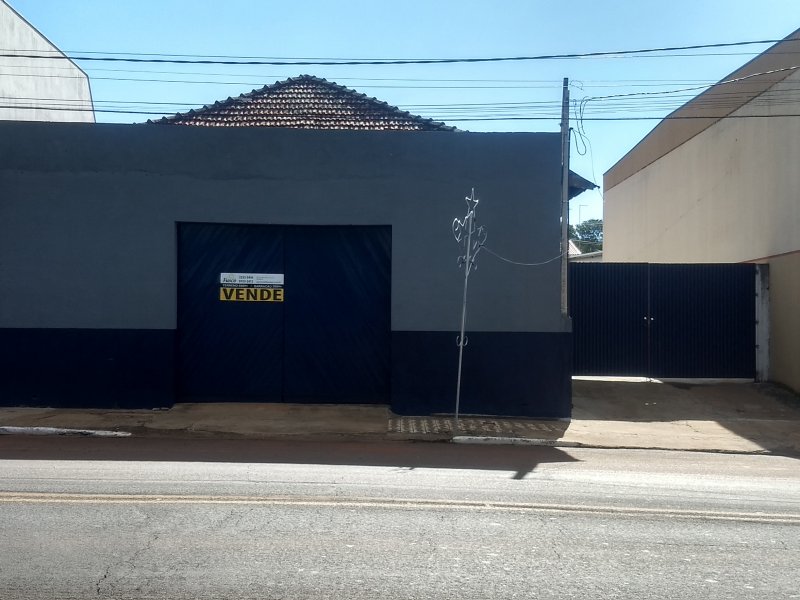 Comercial à venda Centro com 660m² e  quartos por R$ 1.500.000 - 74723853-img-20191225-162121712-hdr.jpg
